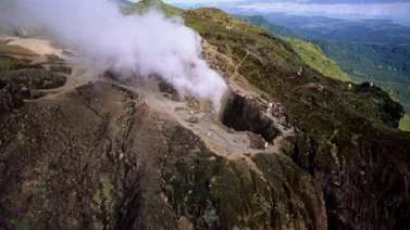 Volcán pone en alerta a San Vicente y las Granadinas