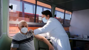Italia priorizará la vacuna de AstraZeneca a los mayores de 60 años