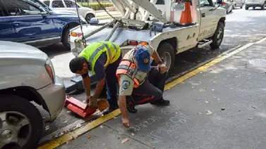 Remolques de Chacao desatan polémica en los usuarios y en investigaciones Remolques de Chacao desatan polémica en los usuarios y en investigaciones