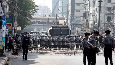 Birmania libera a pareja de australianos detenidos tras el golpe de Estado Birmania libera a pareja de australianos detenidos tras el golpe de Estado