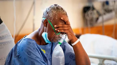 Número de muertos por COVID-19 en el mundo aumenta por segunda semana consecutiva