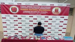 Mujer es aprehendida con 771 blíster de medicinas