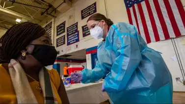 Estados Unidos estudia si las personas vacunadas pueden transmitir COVID Estados Unidos estudia si las personas vacunadas pueden transmitir COVID