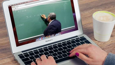 Los profesores universitarios reclaman inmunización contra el Covid