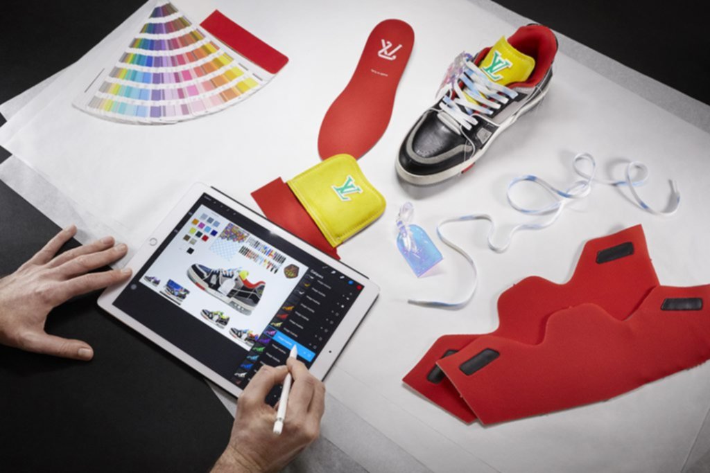 Zapatillas masculinas Trainer Upcycling de Louis Vuitton