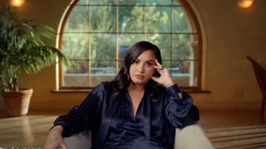Demi Lovato dice que perdió la virginidad en una violación de adolescente