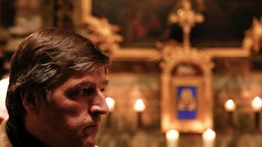 Sacerdotes desafían al Vaticano y bendecirán a parejas homosexuales