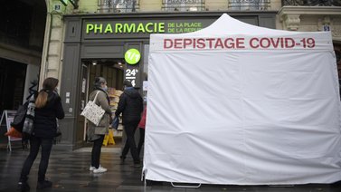Francia detecta una nueva variante del COVID-19