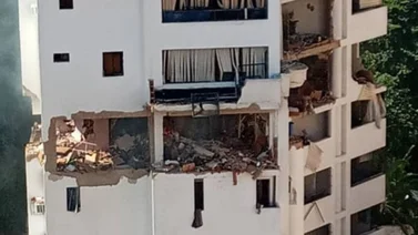 Explosión en residencias El Bosque deja cuatro heridos y daños en el edificio (+Fotos)