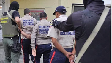 Cuatro PNB detenidos por tráfico de droga y posesión de armamento