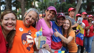 Maduro: Envío mi reconocimiento a todas las lideresas en lucha por el bienestar del país