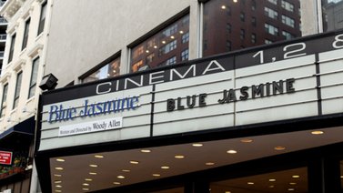 Cines de Nueva York reabren con importantes medidas de seguridad
