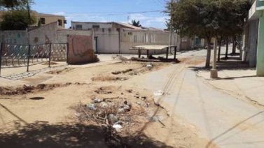 Sector "Nueva Democracia" en Maracaibo exige arreglo de aguas negras