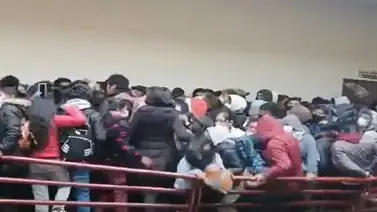 Familiares de jóvenes fallecidos tras caer al vacío en Bolivia sufren la pérdida (+Fotos) Familiares de jóvenes fallecidos tras caer al vacío en Bolivia sufren la pérdida (+Fotos)