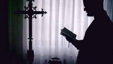 Niña de 9 años le realizan un exorcismo pensando que estaba «poseída por un demonio»