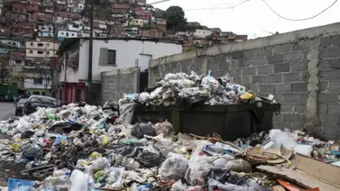 Vecinos y habitantes limpian las calles de sus comunidades Vecinos y habitantes limpian las calles de sus comunidades