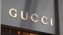 Una limpiadora se convierte en modelo y logra un contrato con Gucci