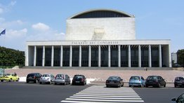 El palacio de congresos de Roma acoge el mayor punto de vacunación de Italia
