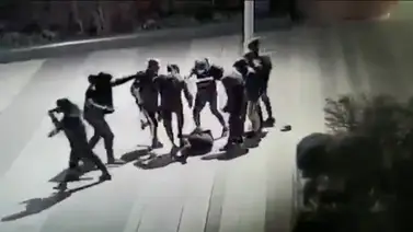 Una menor de 14 años muere en una pelea de pandillas en las afueras de París Una menor de 14 años muere en una pelea de pandillas en las afueras de París