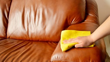 Tips para limpiar los muebles de cuero