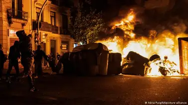 Protestas en España por detención de Pablo Hasél finaliza con saqueos y destrozos Protestas en España por detención de Pablo Hasél finaliza con saqueos y destrozos