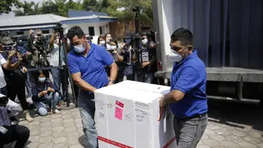 Gobierno de Perú retira a 16 funcionarios vacunados irregularmente Gobierno de Perú retira a 16 funcionarios vacunados irregularmente