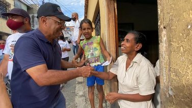 Gedler: Vacuna rusa no alcanzará para los que se bañaron en playas y ríos