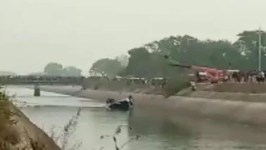 Al menos 35 muertos al caer un autobús a un canal de agua en la India