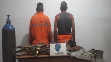 Capturan a dos hombres por hurto en empresa de transporte