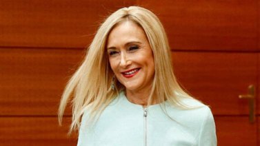 Expresidenta de Madrid absuelta de falsificación de un máster universitario
