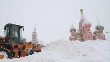 Nevada "apocalíptica" en Moscú paraliza el tráfico y retrasa vuelos Nevada "apocalíptica" en Moscú paraliza el tráfico y retrasa vuelos