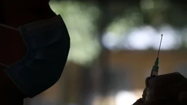 Alertan de mafias que trafican con vacunas falsas anticovid
