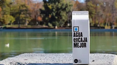 Un producto ecológico con sello venezolano revoluciona España: Agua en Caja Mejor