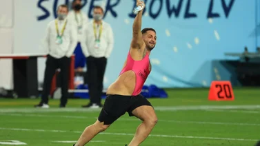 El espontáneo del Super Bowl se comprará una jirafa con ganancias de apuestas