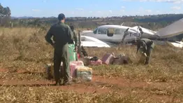 Incautan 500 kilos de cocaína en una avioneta que iba de Brasil a Portugal