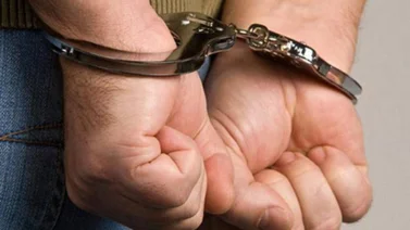 Detienen a sujeto por agredir a su mujer en plena vía pública