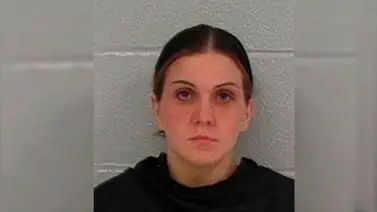 Profesora enfrenta cargos por masturbarse frente a sus alumnos Profesora enfrenta cargos por masturbarse frente a sus alumnos