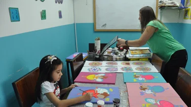 Profesores y maestros se "rebuscan" con tareas dirigidas