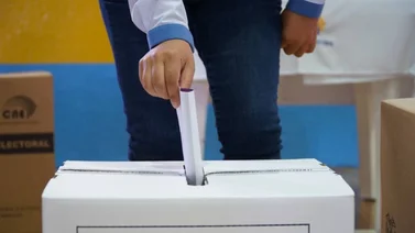 Miles de ecuatorianos votan en España entre medidas de bioseguridad
