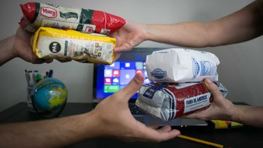 El trueque es la forma de pago que se impone en Venezuela