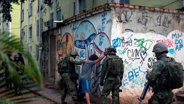 Nueve muertos durante operación policial en favelas de Brasil