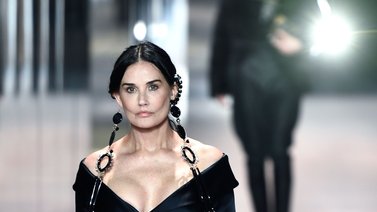 Demi Moore reaparece en la Semana de la Moda de París