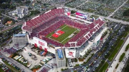 Alcaldesa de Tampa obliga al uso de mascarillas durante semana del Super Bowl