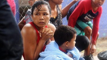 Siete niños migrantes venezolanos permanecen detenidos en Trinidad y Tobago