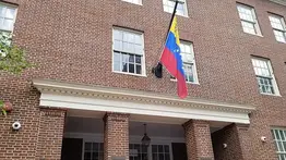Embajada abre registro de venezolanos en EEUU para pedir alivios migratorios
