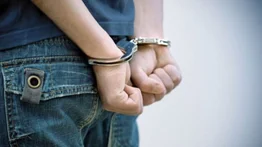 Joven es detenido por extorsionar a compañera de clases con vídeos íntimos