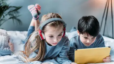 El uso excesivo de los aparatos tecnológicos afecta tu organismo El uso excesivo de los aparatos tecnológicos afecta tu organismo