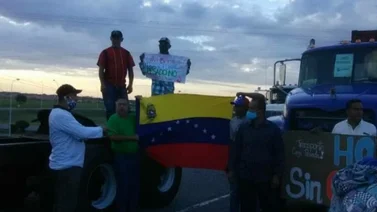 Transportistas protestan ante dificultades para surtir combustible