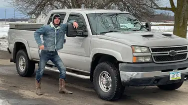 Youtuber se dispara por accidente en la cabeza y sobrevive Youtuber se dispara por accidente en la cabeza y sobrevive