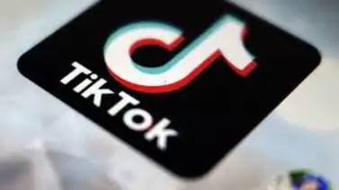 Niña italiana de 10 años muere asfixiada al participar en un reto de TikTok Niña italiana de 10 años muere asfixiada al participar en un reto de TikTok